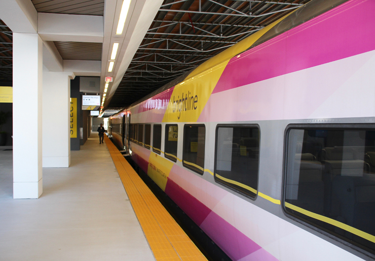 Brightline_cars_Miami_Lassen
