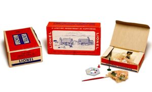 Lionel Plasticville kits and sets