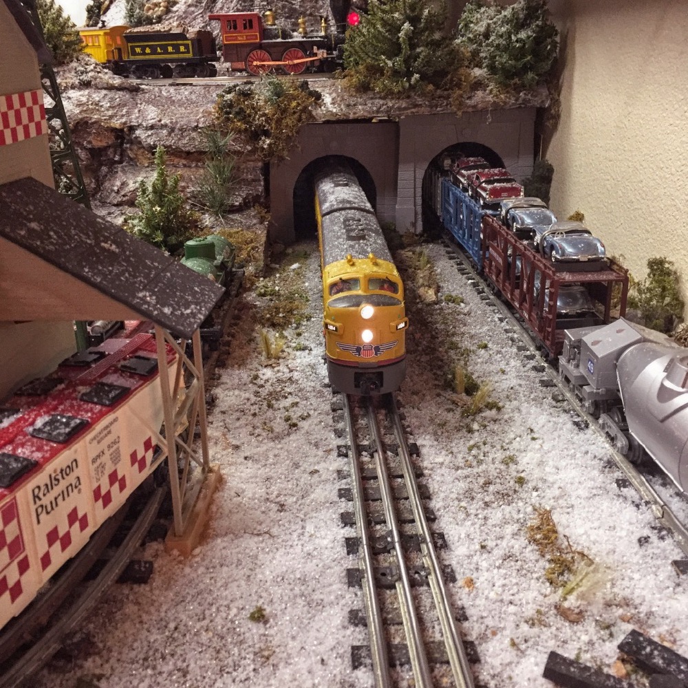 O gauge cheap christmas layout