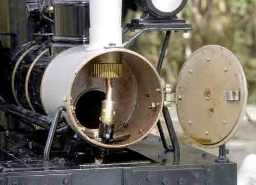 Chuff pipe for live-steam locomotive