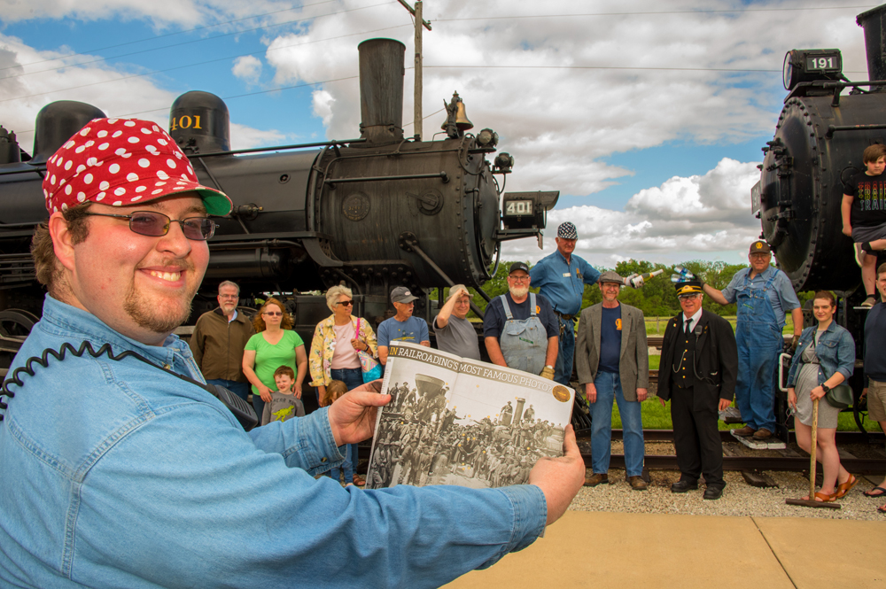 Monticello Museum Steamer 401 in 150th pose