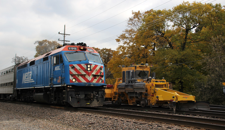 Metra_BNSF_MoW_Lassen