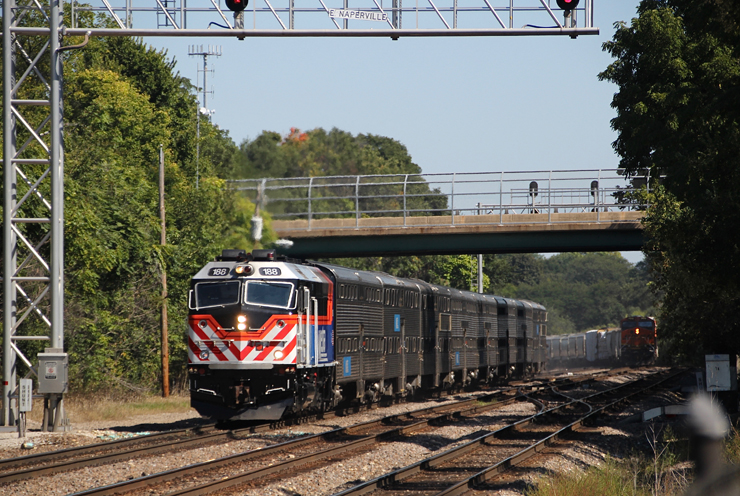 Metra_BNSF_Naperville