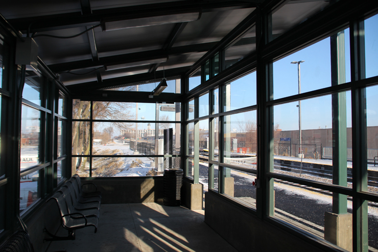 Metra_Healy_Lassen