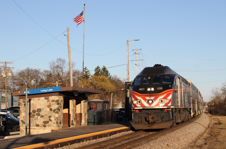 Metra_LongLake_Lassen