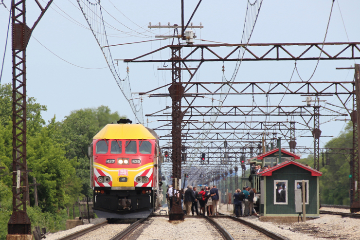 Metra_Pullman_Groundlevel