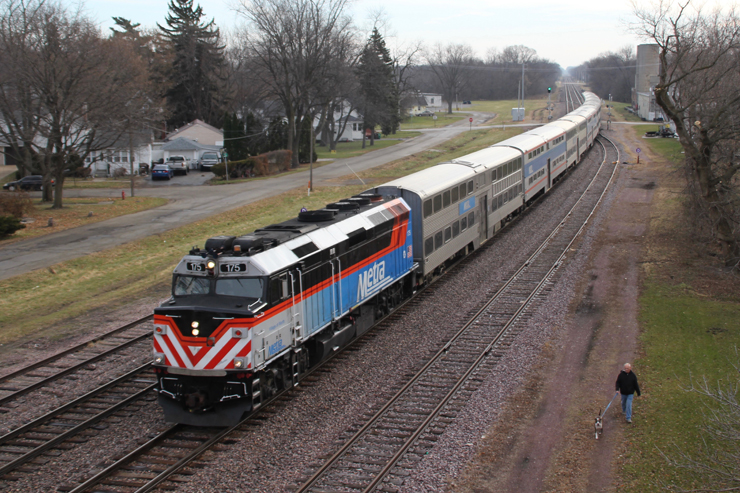 Metra_UP_Harvard_Lassen