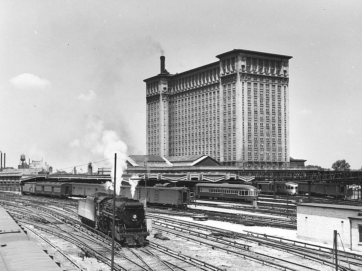 MichiganCentralStation1951