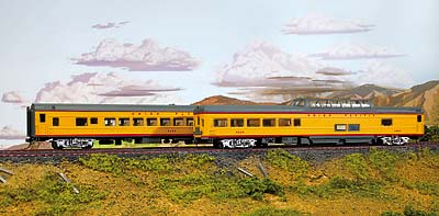 Rivarossi HO UP Streamliner passenger cars