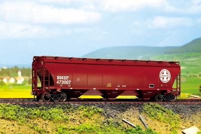 LBF HO Trinity 100-ton covered hopper