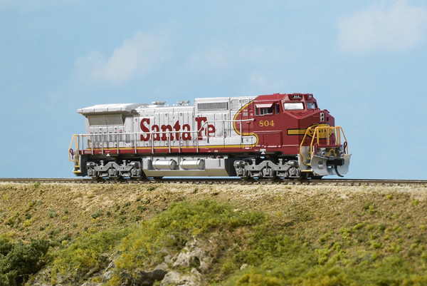 Atlas N scale GE Dash 8-40CW