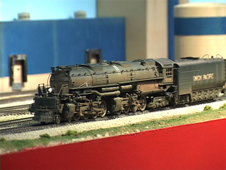 Video: Hornby/Rivarossi HO scale 4-8-8-4 Big Boy