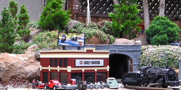 model diner on garden railway