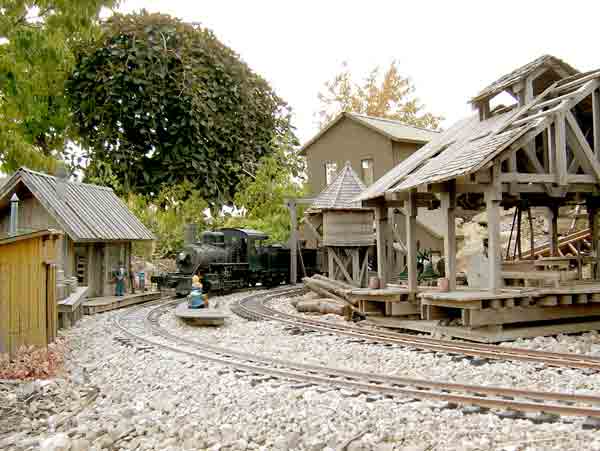 parker_laying_track