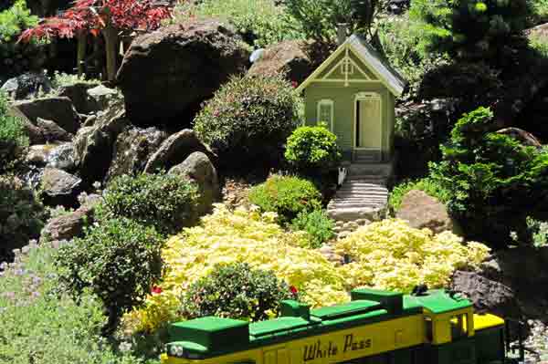 green scene on garden railway