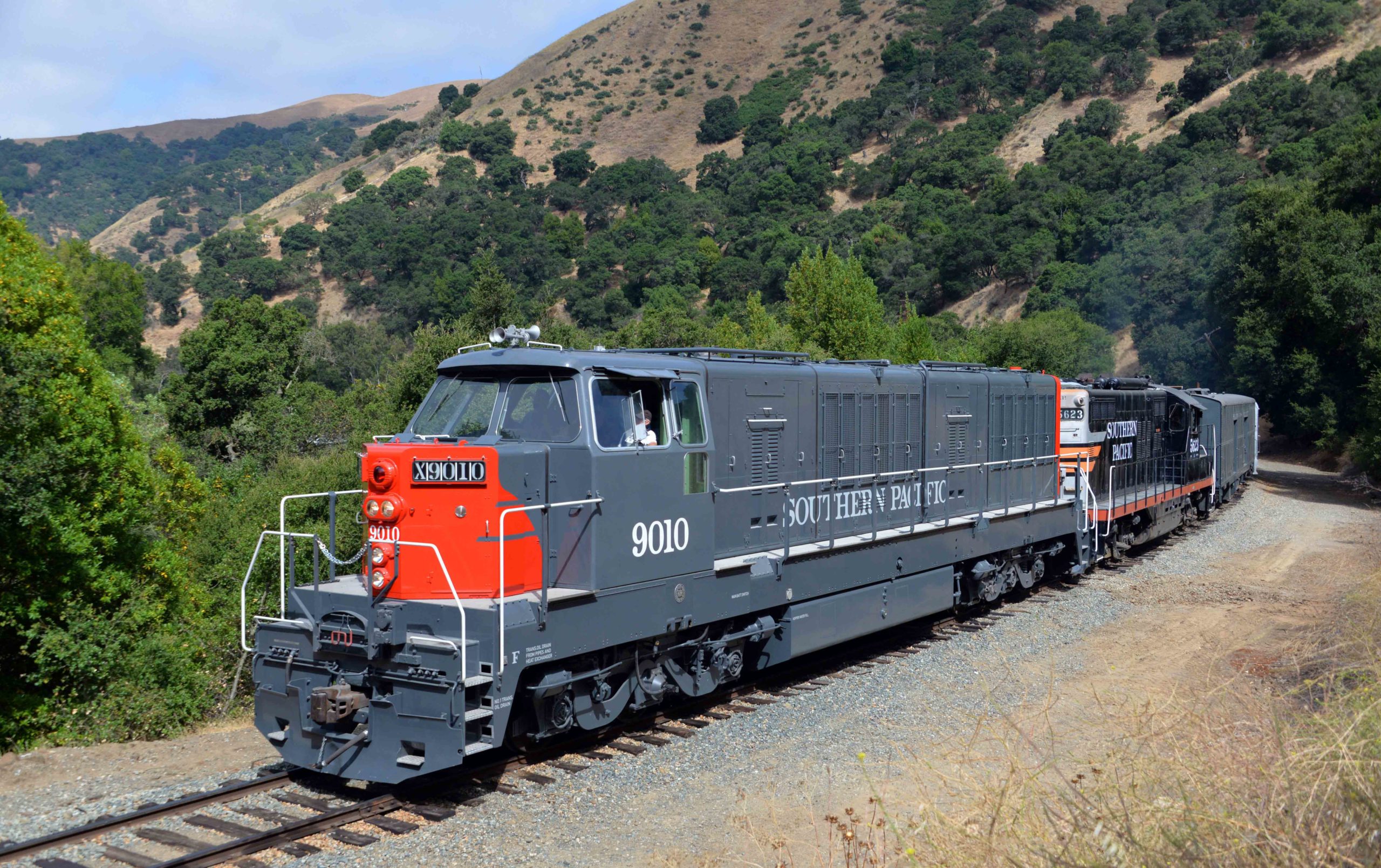 Pacific Locomotive Association debuts restored Southern Pacific KM