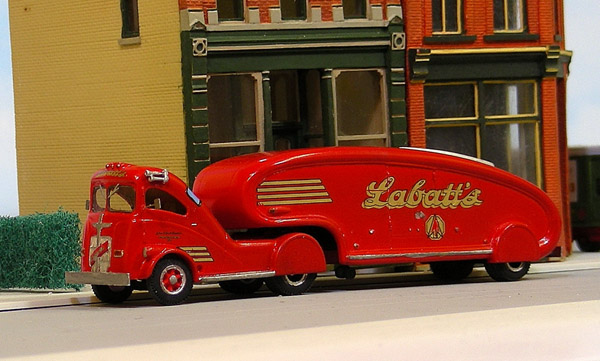 Sylvan Scale Models HO scale 1947 streamlined beer truck kit
