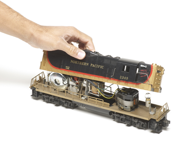 Troubleshooting vintage O gauge locomotives