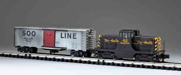 Williams GE 44 ton diesel with Soo boxcar