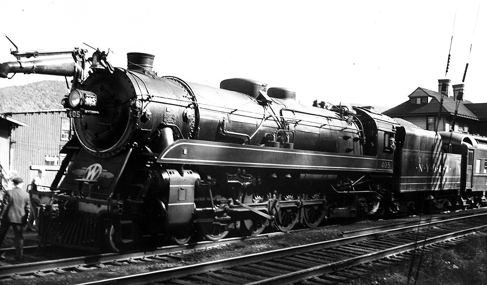 4-8-2 steam locomotive