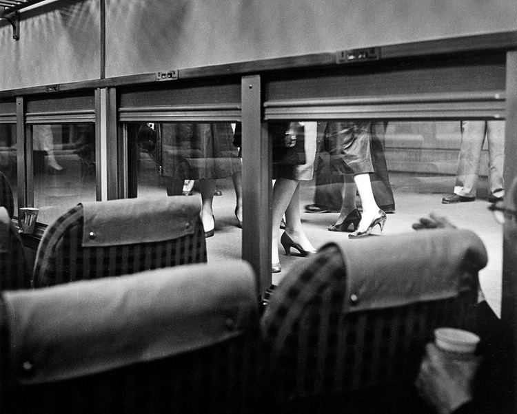 “The ankle-view train”