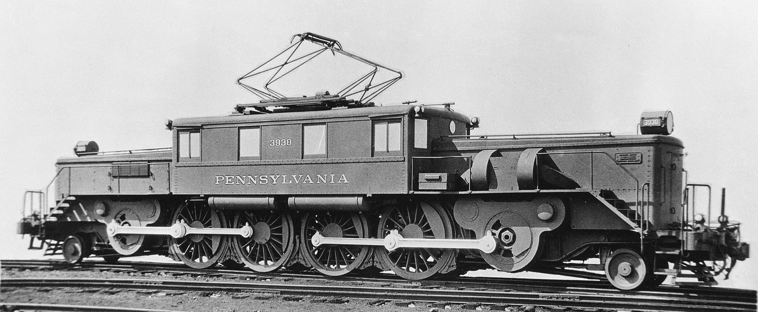 Steeple-cab electric locomotive