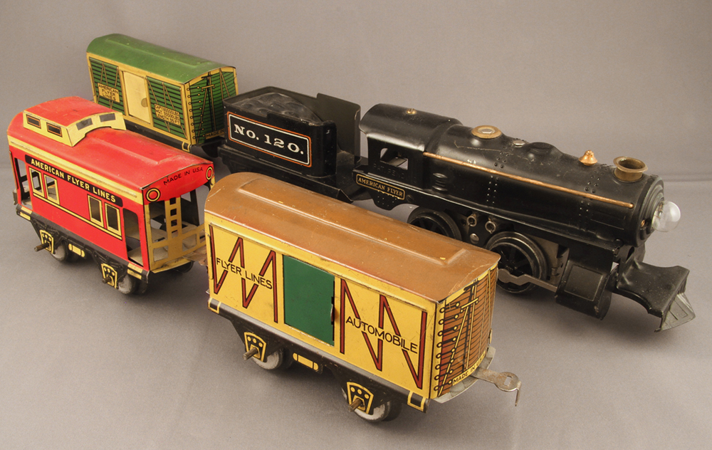 Vintage tinplate American Flyer Champion set in excellent condition