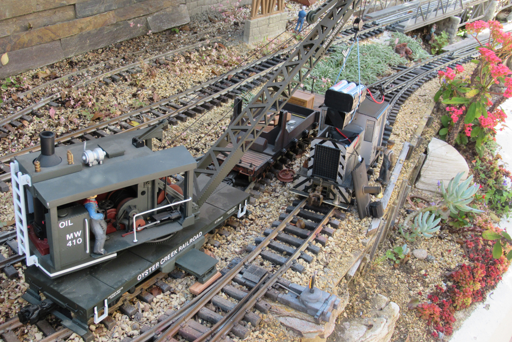 Rich Perelli Oyster Bay garden railroad