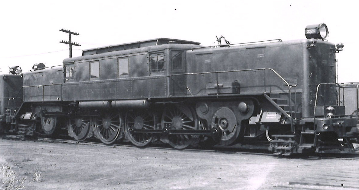 Steeple-cab electric locomotive