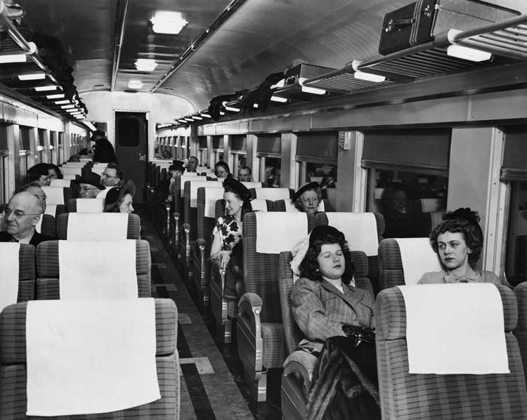 Home/Railroad Reference/Great Passenger Trains/Reading Company - Image Gallery Share your thoughts on this article1Email this article to a friendTweet this on TwitterShare this on Facebook Reading Company - Image Gallery Images of passenger service on the Reading Company Posted on June 15, 2020 GL1501232 View LargerFULL SCREENReading Co. Wall Street Interior of heavyweight coach modified in late 1940s for service on Philadelphia–Jersey City Wall Street.