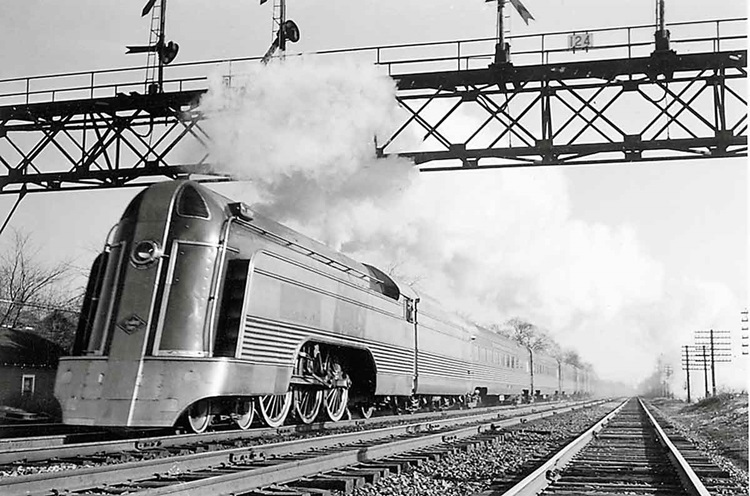 Jersey City–Philadelphia Crusader, westbound at Roselle, N.J., on Jersey Central tracks, 1940s.