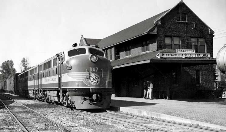 train travel 1940s