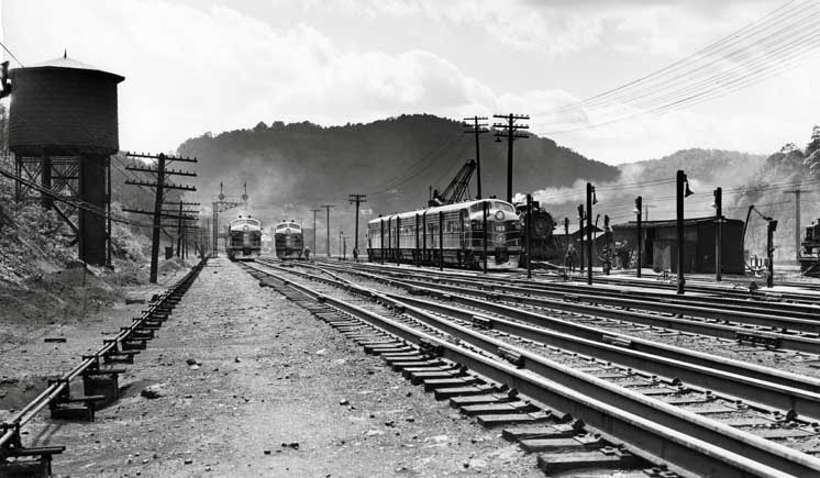 train travel 1940s