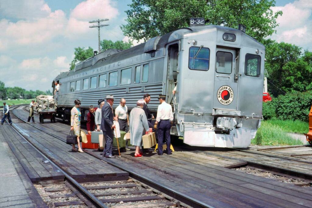 Single unit stainless passenger train