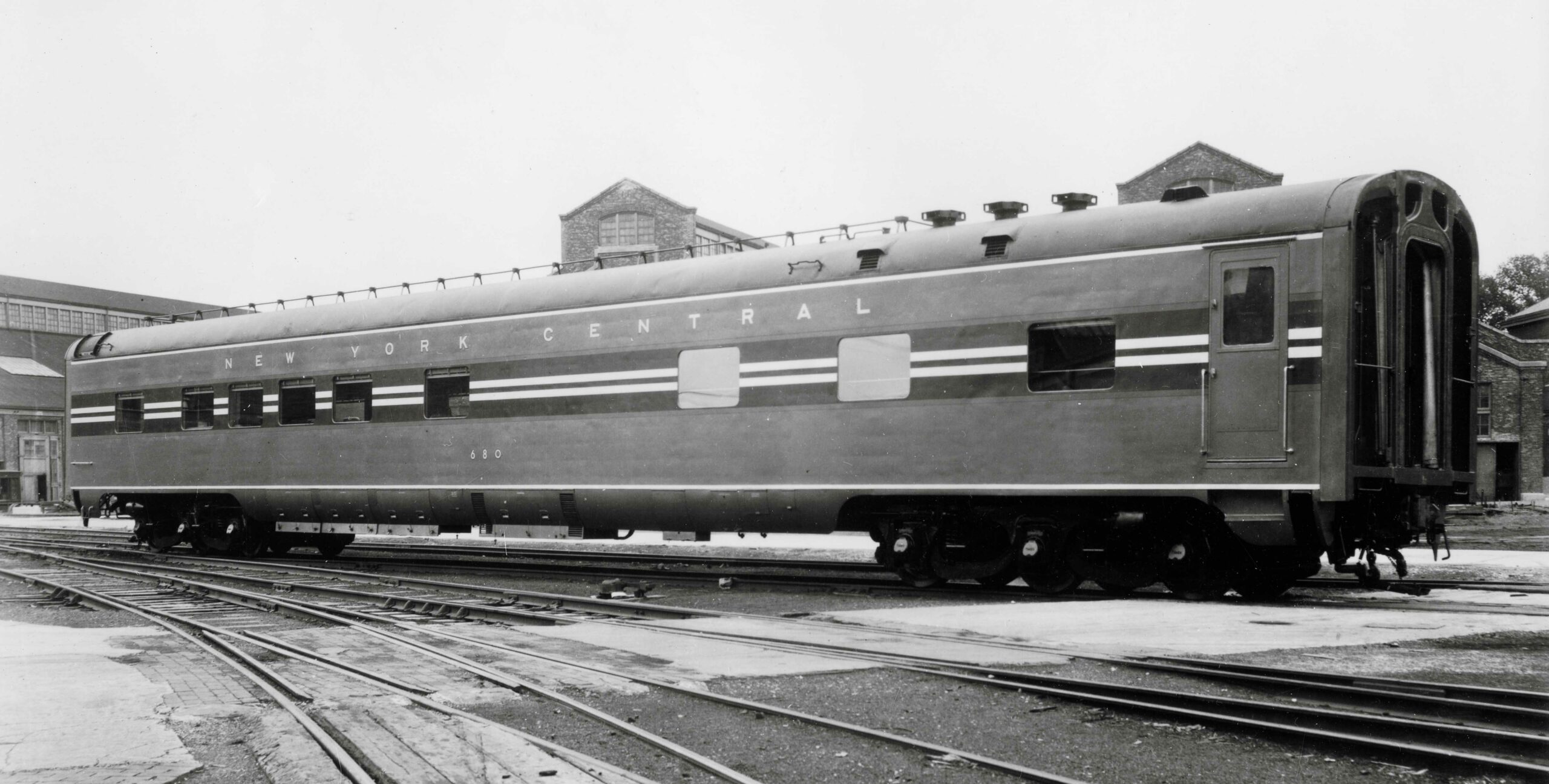 Streamlined passenger car broadside image.