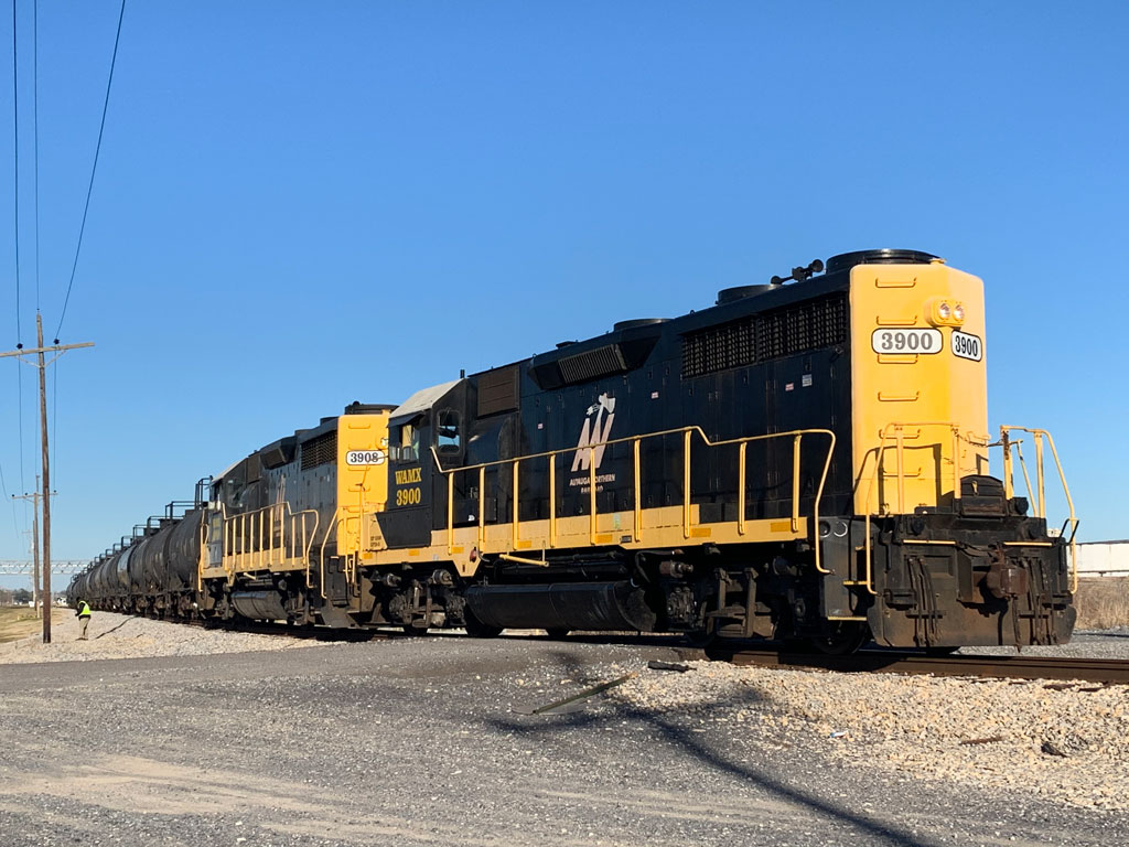 Louisiana shortline’s first train sits on tracks on startup day.