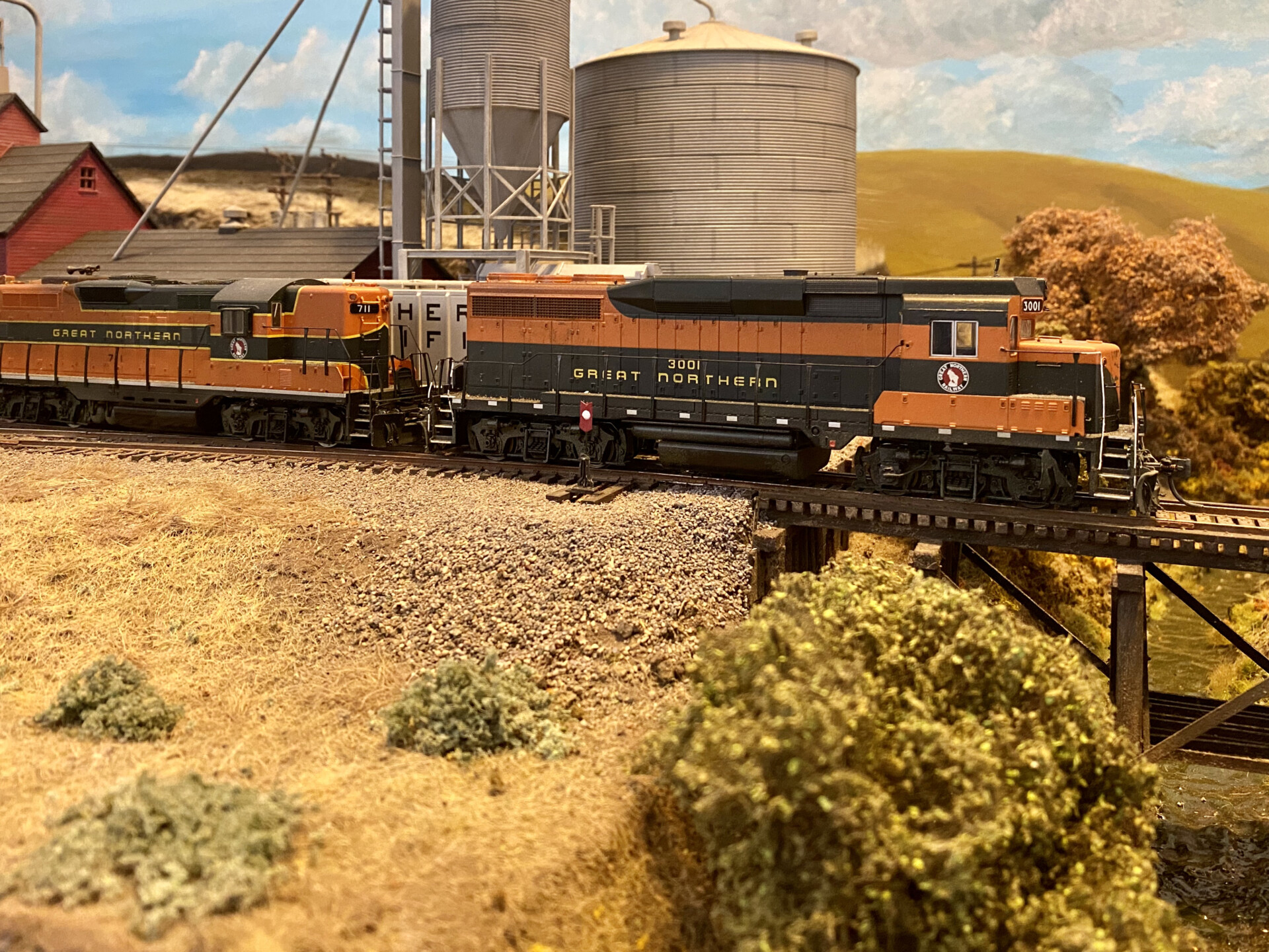 Walthers secondannual National Model Railroad BuildOff is gaining