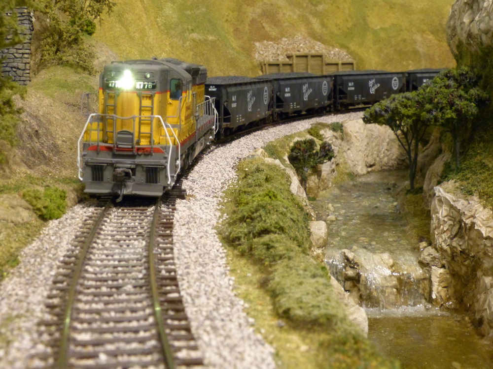 Retro-Styled Locos - deanforestworks