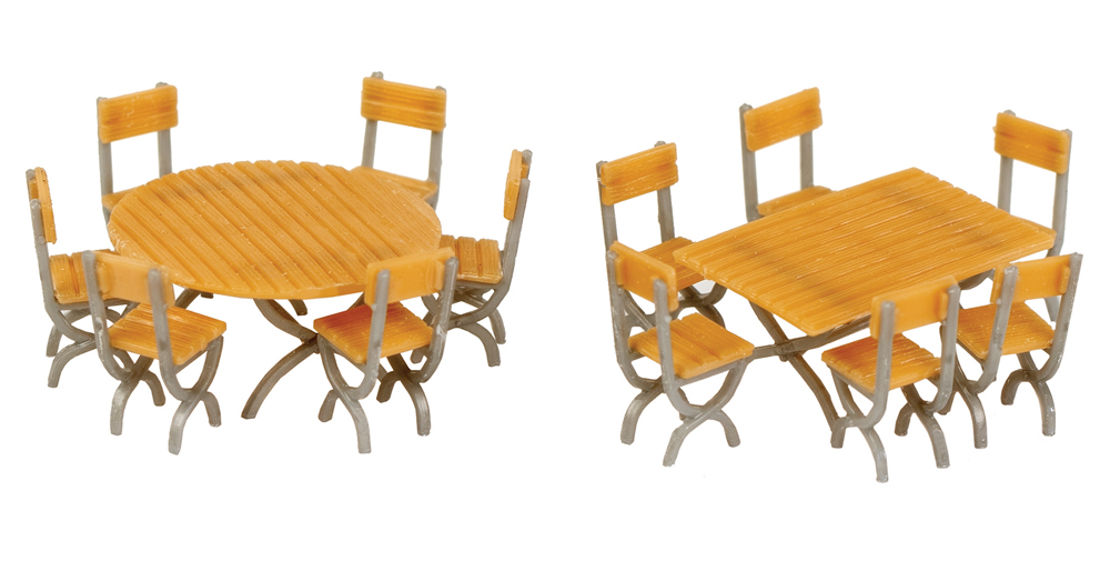 Circle tables with chairs