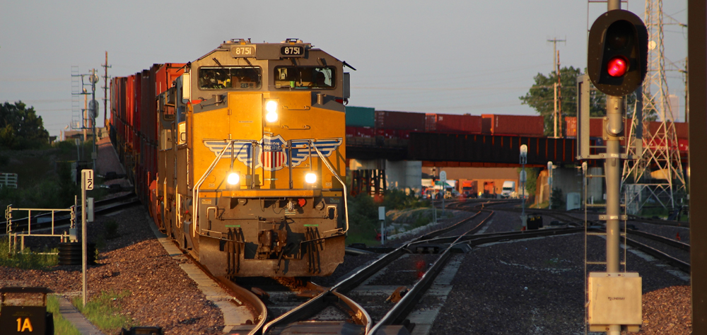 Yellow diesel brings train in to junction