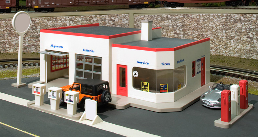 Wilson’s Gas & Go service station kit.