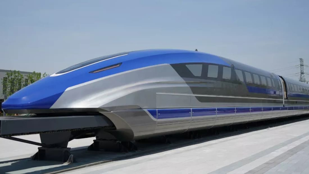 Streamlined blue and silver train with long nose