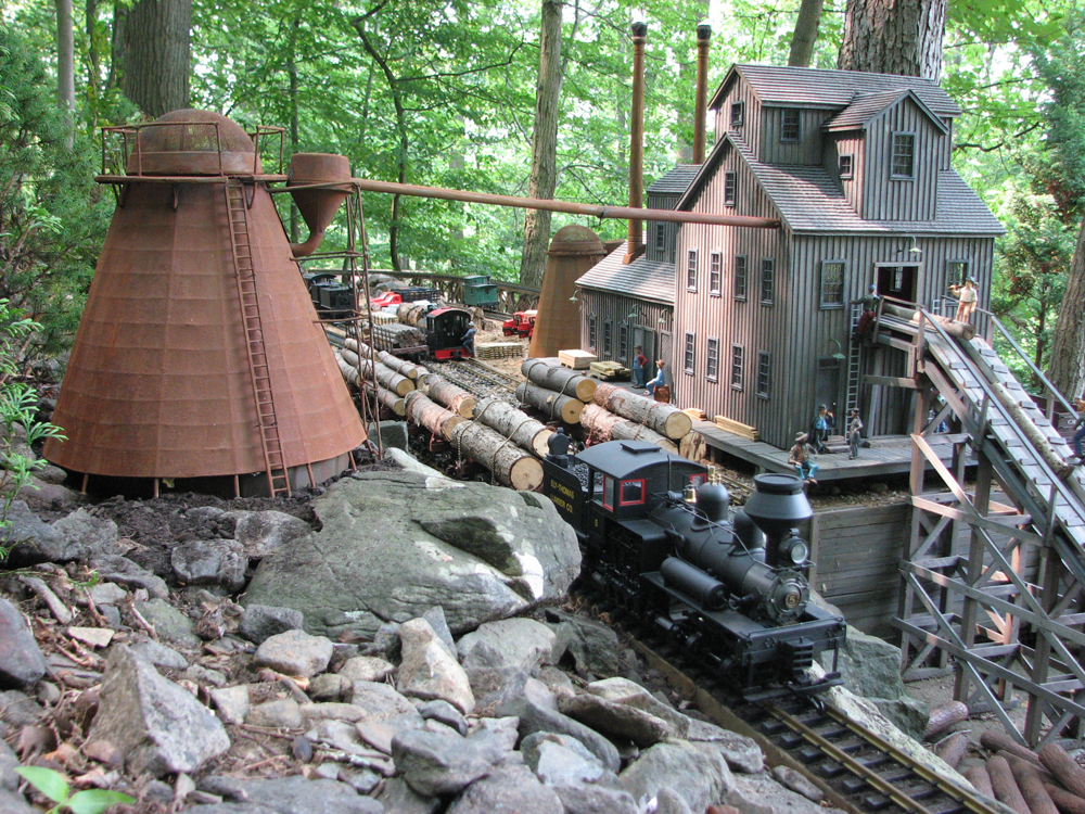 Scratchbuilt lumber mill