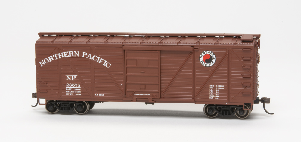 Northern Pacific 40-foot single-sheathed boxcar.