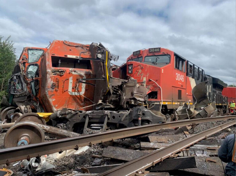 One injured as CN trains collide in Ontario (updated) Trains