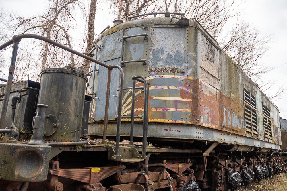 Electric locomotive in deterorating condition