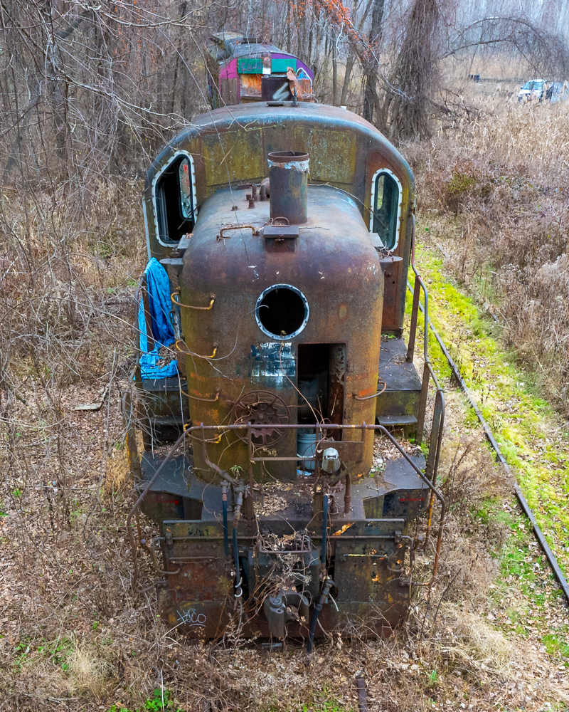 Diesel locomotive in deteriorating condition
