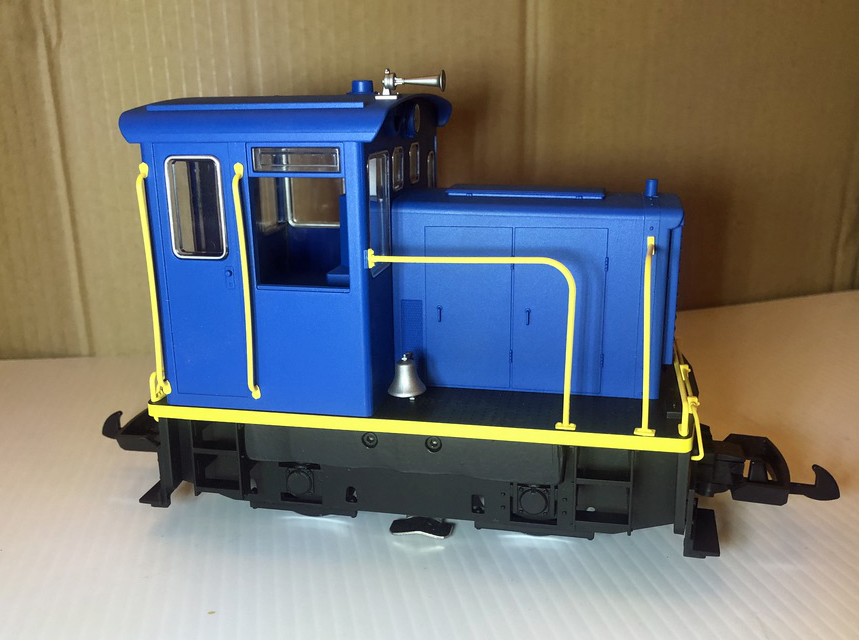 Increase traction of Piko switcher: Piko America 25-ton switcher locomotive on garden railway
