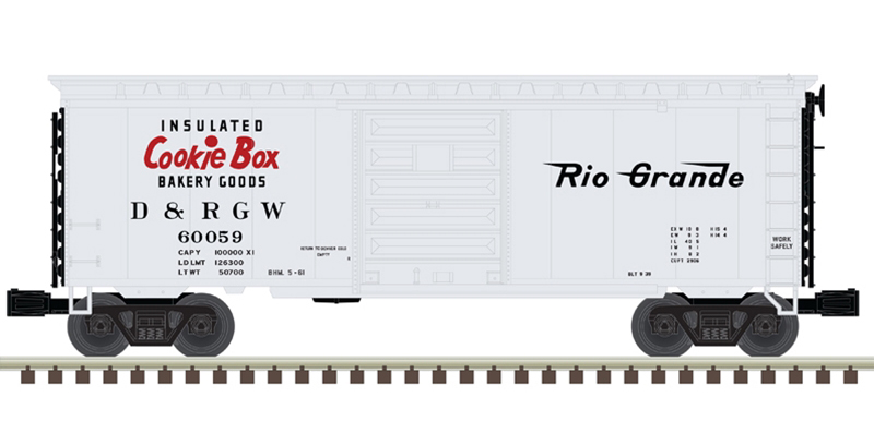 Illustration showing left side of O gauge 40-foot PS-1 boxcar painted silver and black with red and black graphics. 