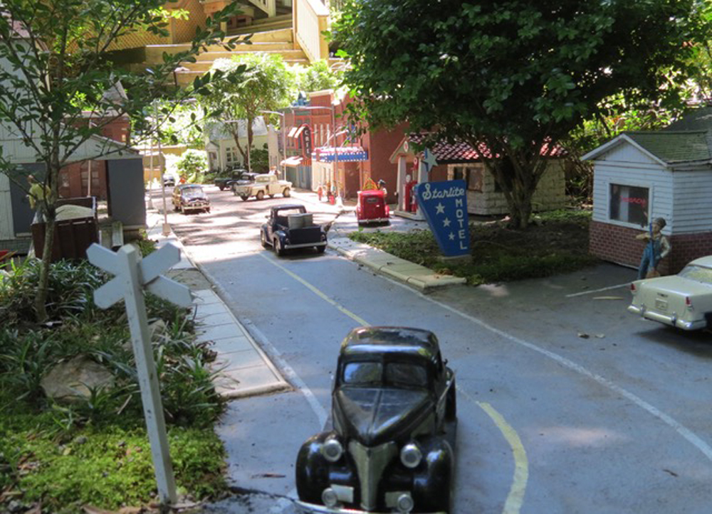city scene on a garden railway